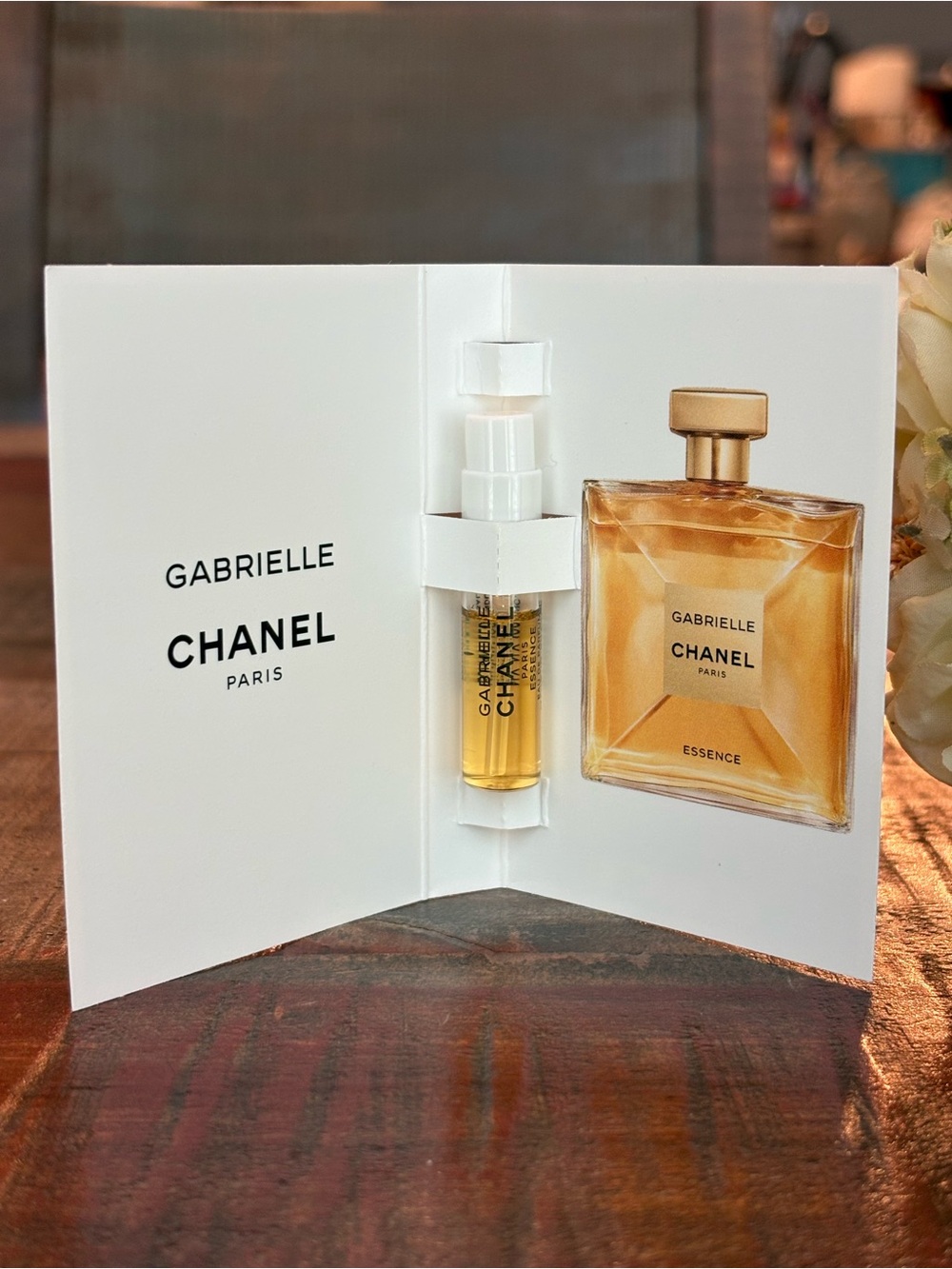 NEW Chanel GABRIELLE ESSENCE Fragrance SPRAY Sample! - Picture 3 of 4